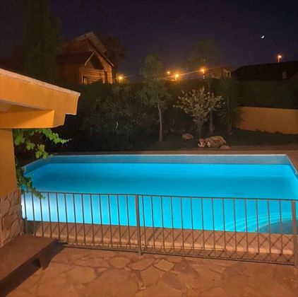 Foto 1 de Chalet en venta en San Antonio de Benagéber de 5 habitaciones con terraza y piscina