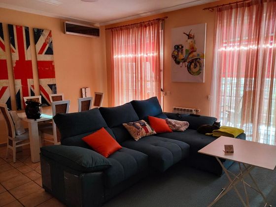 Foto 1 de Casa en venda a Riba-roja de Túria de 4 habitacions amb terrassa i piscina