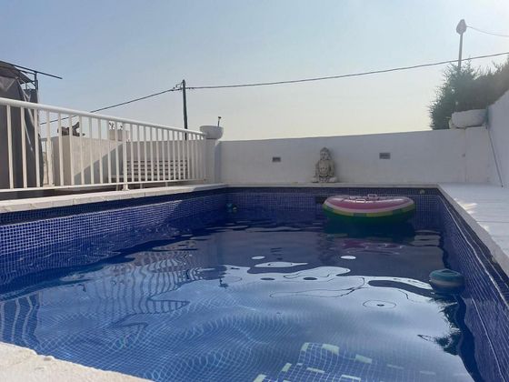 Foto 2 de Xalet en venda a Polígono del Aeropuerto de 3 habitacions amb terrassa i piscina