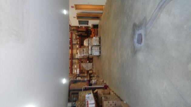 Foto 1 de Nave en alquiler en Riba-roja de Túria de 660 m²