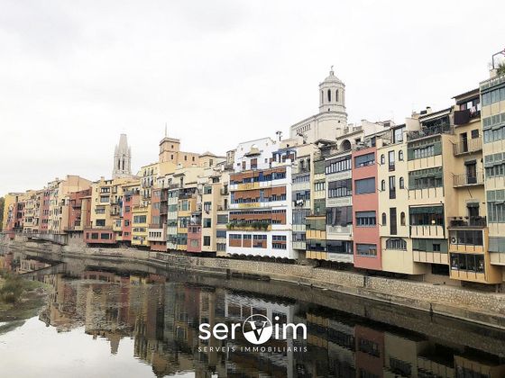 Foto 2 de Pis en venda a Centre - Girona de 5 habitacions amb balcó i calefacció