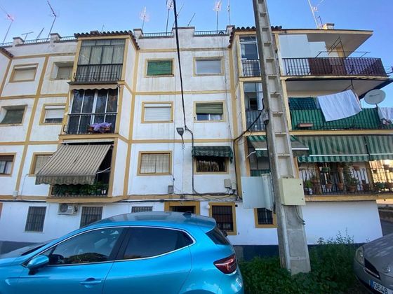 Foto 2 de Piso en venta en Écija de 3 habitaciones con balcón