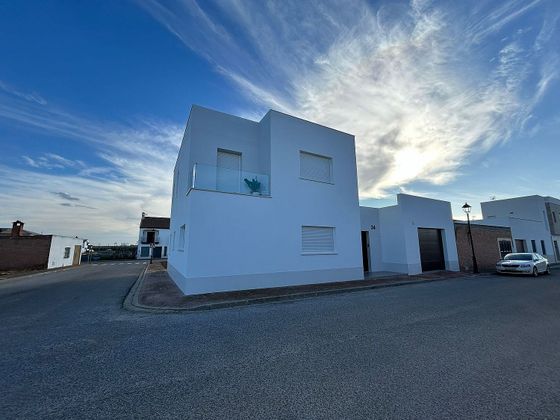 Foto 1 de Casa en venda a Cañada Rosal de 3 habitacions amb terrassa i garatge