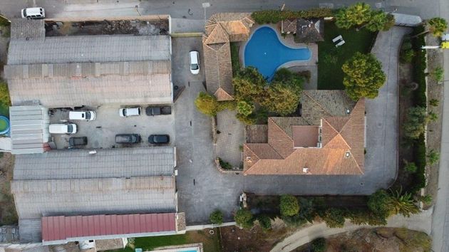 Foto 2 de Casa en venta en Écija de 4 habitaciones con terraza y piscina
