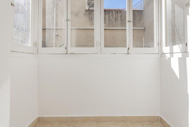 Foto 2 de Piso en venta en La Dreta de l'Eixample de 2 habitaciones con balcón