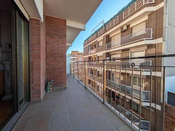 Foto 1 de Venta de piso en Centre - Prat de Llobregat, El de 5 habitaciones con balcón y ascensor