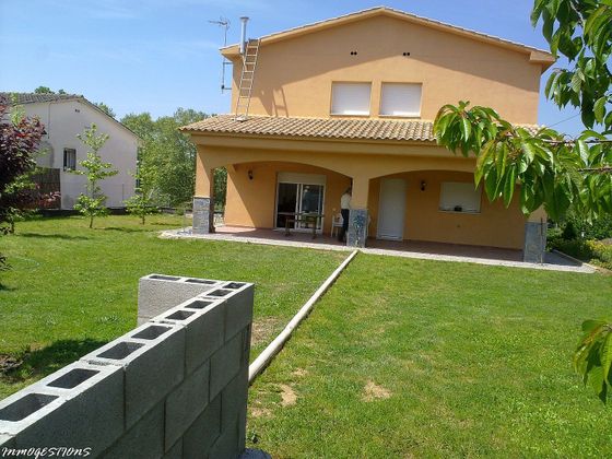 Foto 2 de Chalet en venta en Santa Eulàlia de Ronçana de 6 habitaciones con terraza y garaje