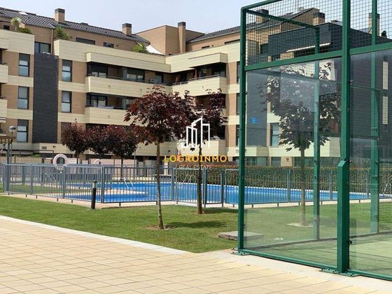 Foto 2 de Pis en venda a San Adrián - La Cava de 3 habitacions amb terrassa i piscina