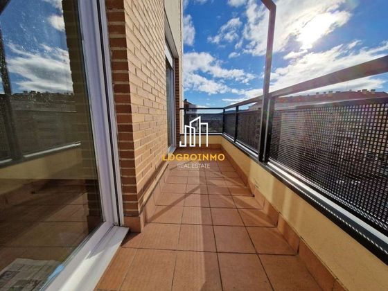 Foto 1 de Venta de piso en Universidad - Los Lirios de 4 habitaciones con terraza y piscina