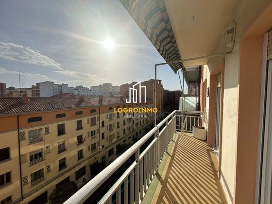 Foto 1 de Venta de piso en Centro - Logroño de 2 habitaciones con terraza y calefacción