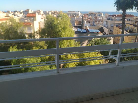 Foto 1 de Àtic en venda a calle Codonyal de 4 habitacions amb terrassa i balcó