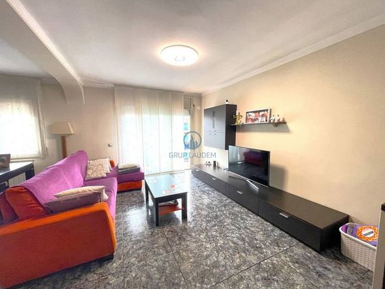 Foto 2 de Piso en venta en Cerdanyola de 3 habitaciones con balcón y aire acondicionado