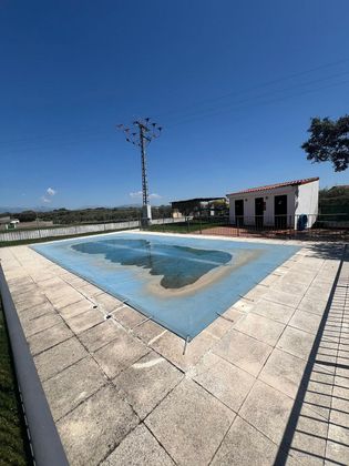 Foto 2 de Pis en venda a Navalcán de 2 habitacions amb terrassa i piscina