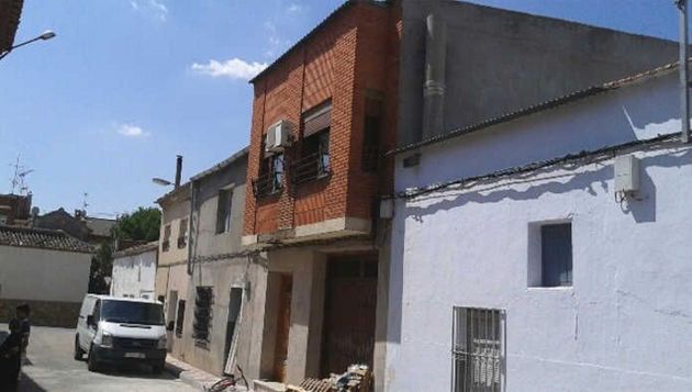 Foto 1 de Casa en venda a Villa de Don Fadrique (La) de 3 habitacions amb aire acondicionat