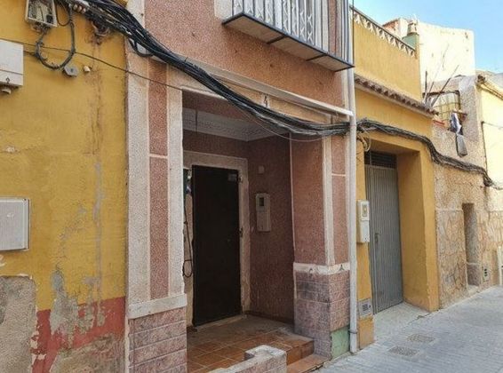 Foto 1 de Casa en venda a Orihuela ciudad de 2 habitacions amb terrassa i garatge