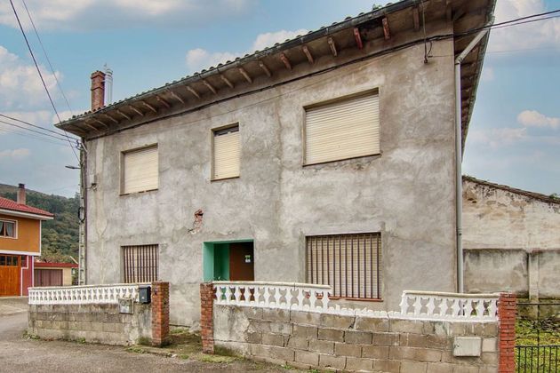 Foto 1 de Casa en venda a San Felices de Buelna de 3 habitacions i 141 m²