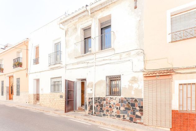 Foto 2 de Venta de casa en Pedralba de 4 habitaciones y 97 m²
