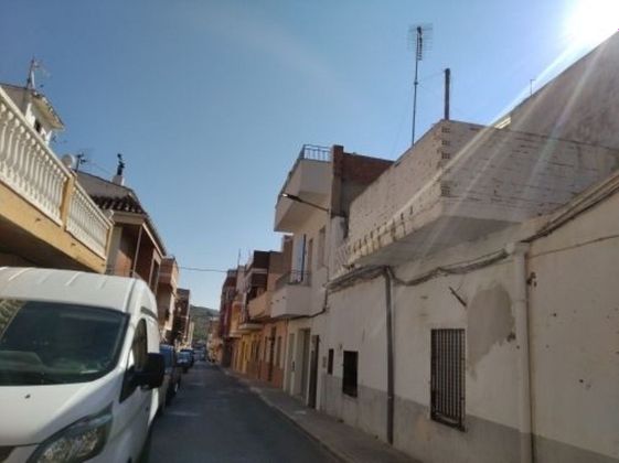 Foto 1 de Casa en venta en Vall d´Uixó (la) de 4 habitaciones con terraza