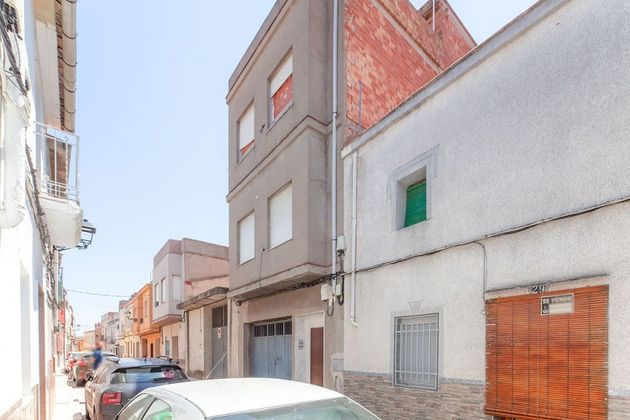 Foto 1 de Casa en venta en Alberic de 4 habitaciones con terraza