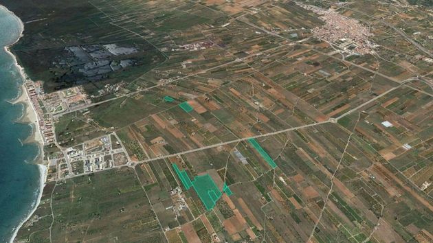 Foto 2 de Venta de terreno en Torreblanca de 2224 m²