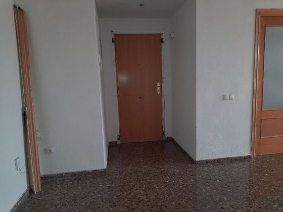 Foto 2 de Venta de piso en Algemesí de 2 habitaciones con garaje y ascensor