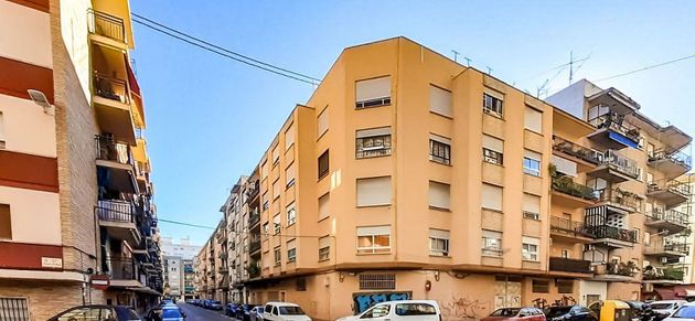 Foto 1 de Venta de piso en Plaça Eliptica-Republica Argentina-Germanies de 3 habitaciones y 84 m²