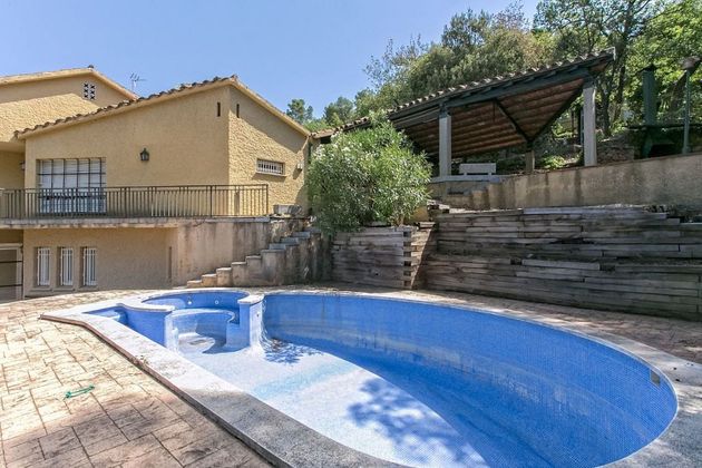 Foto 1 de Casa en venta en Matadepera de 5 habitaciones con terraza y piscina