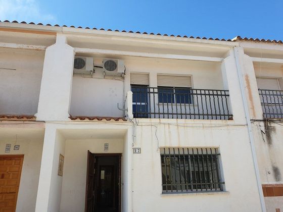 Foto 1 de Casa en venta en Alcaudete de la Jara de 3 habitaciones con terraza
