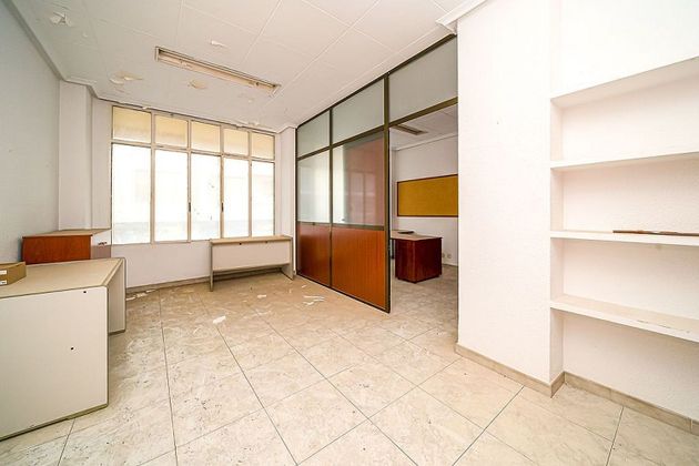 Foto 2 de Venta de oficina en Campoamor de 14 m²