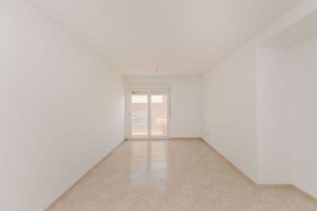Foto 2 de Venta de piso en Sénia, la de 3 habitaciones con ascensor