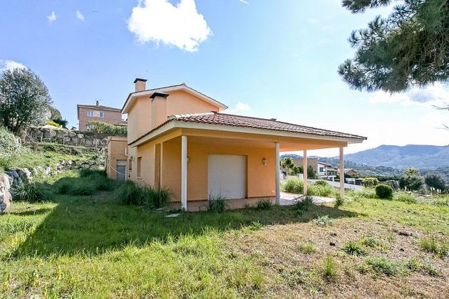 Foto 2 de Casa en venta en Vallromanes de 5 habitaciones con piscina y garaje