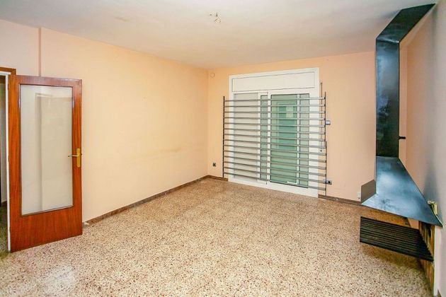 Foto 2 de Pis en venda a Torrelles de Llobregat de 4 habitacions amb terrassa i aire acondicionat