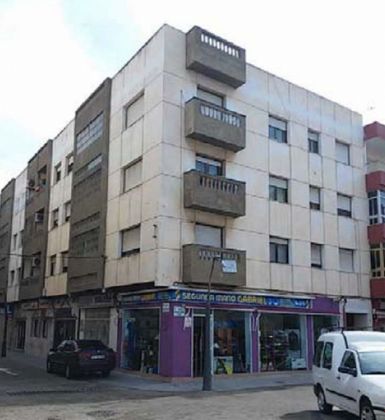 Foto 1 de Venta de piso en Roquetas Centro de 3 habitaciones con terraza