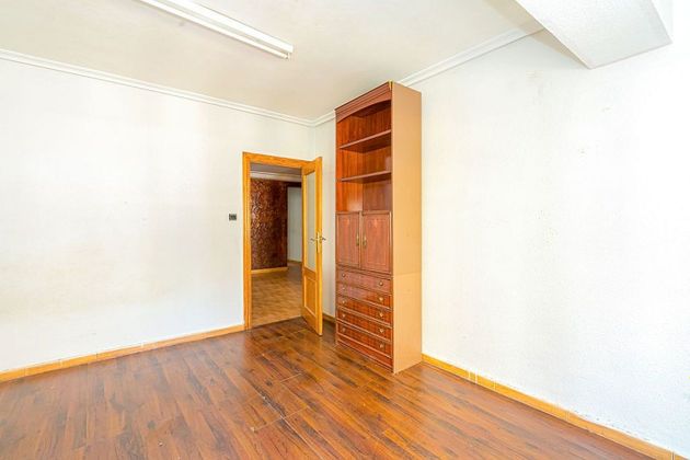 Foto 1 de Venta de piso en Villena de 3 habitaciones y 82 m²