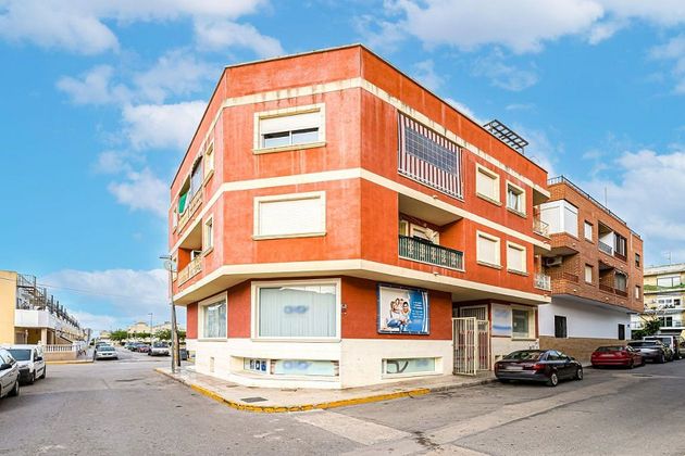 Foto 1 de Venta de piso en Formentera del Segura de 3 habitaciones con terraza y ascensor