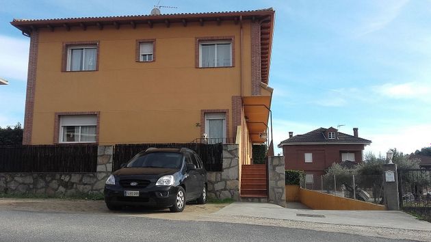 Foto 1 de Venta de casa en Adrada (La) de 3 habitaciones y 151 m²