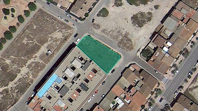 Foto 1 de Venta de terreno en Monforte del Cid de 744 m²
