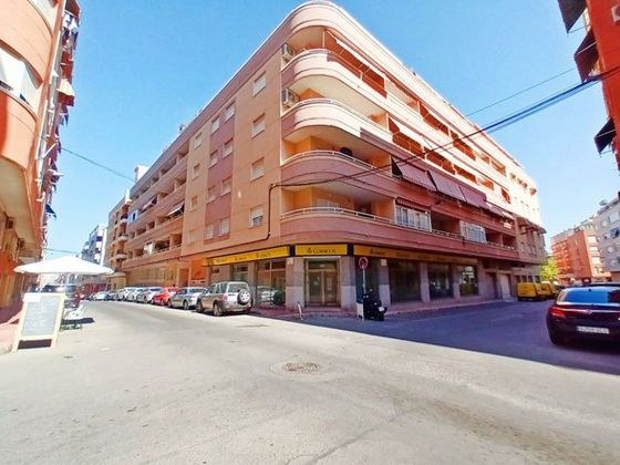 Foto 1 de Àtic en venda a Centro - Torrevieja de 3 habitacions amb terrassa i ascensor