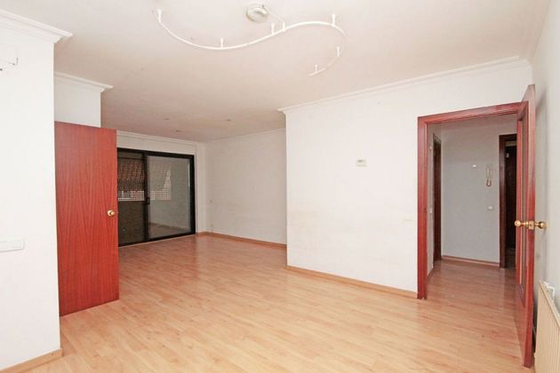 Foto 2 de Piso en venta en Ca n'Oriol de 4 habitaciones con garaje y ascensor