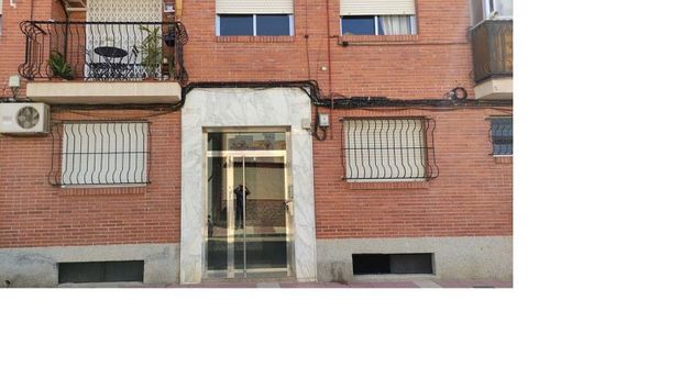 Foto 1 de Piso en venta en Alcantarilla de 3 habitaciones con piscina y garaje