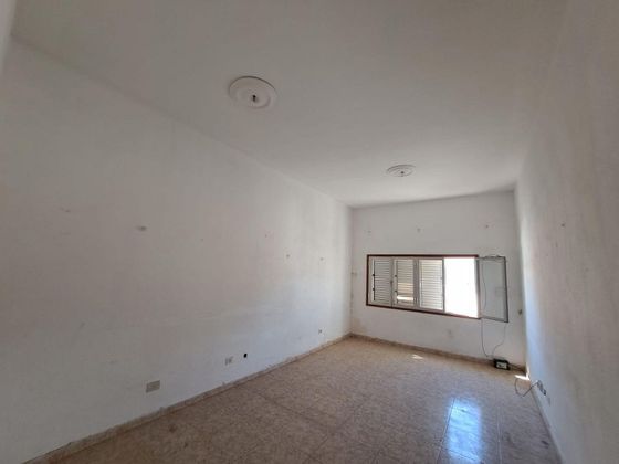 Foto 2 de Venta de piso en Vecindario norte-Cruce Sardina de 3 habitaciones con aire acondicionado