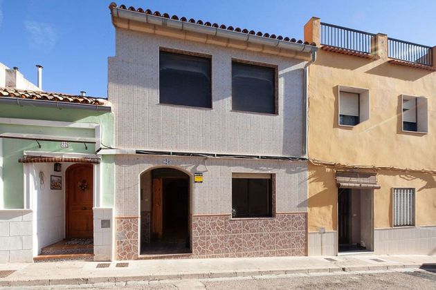 Foto 1 de Casa en venta en Tavernes de la Valldigna de 4 habitaciones con terraza