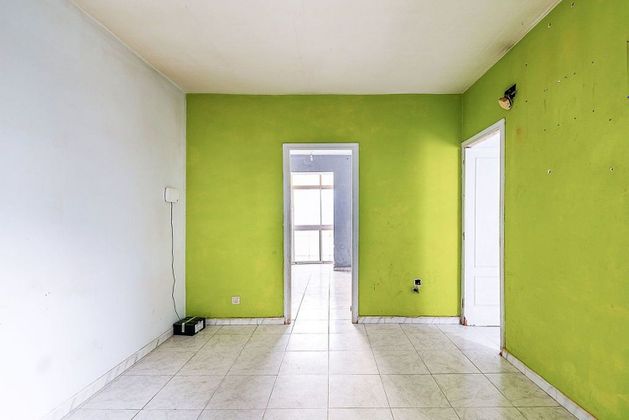 Foto 2 de Piso en venta en Angustias - Chana - Encina de 3 habitaciones y 58 m²
