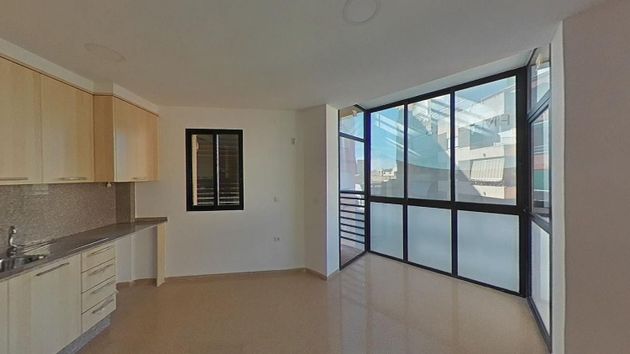 Foto 2 de Piso en alquiler en Elda de 2 habitaciones con terraza y aire acondicionado