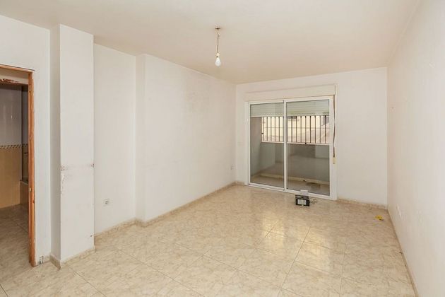 Foto 2 de Venta de piso en La Gangosa de 2 habitaciones con garaje y ascensor