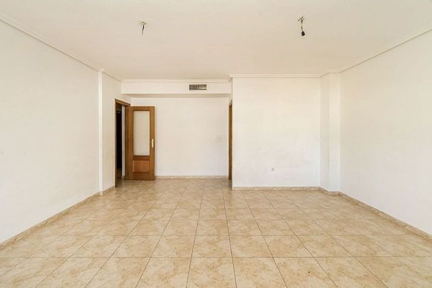 Foto 2 de Pis en venda a Orihuela ciudad de 3 habitacions amb garatge