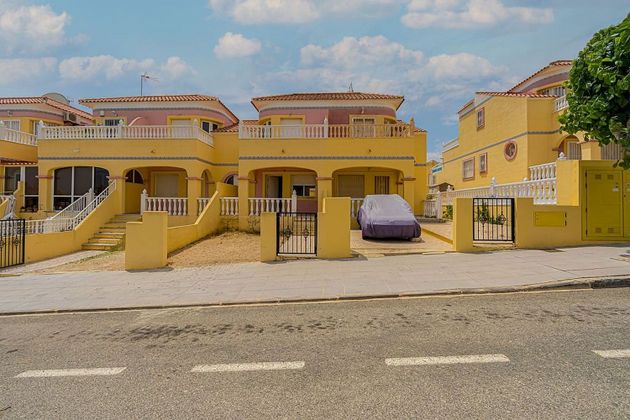 Foto 1 de Casa en venda a Pinar de Campoverde de 3 habitacions amb terrassa