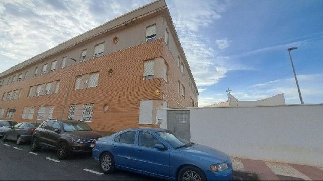 Foto 1 de Venta de piso en Roquetas Centro de 2 habitaciones con garaje y balcón