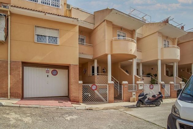 Foto 1 de Casa en venda a Alcantarilla - La Glorieta de 3 habitacions i 240 m²