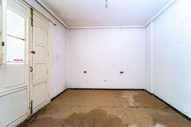 Foto 2 de Pis en venda a Elda de 3 habitacions i 56 m²
